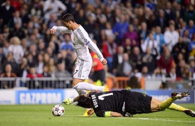  马赛主场迎战摩纳哥，德比大战上演进球盛宴